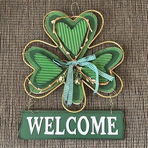 Festive Green Shamrock Welcome Sign